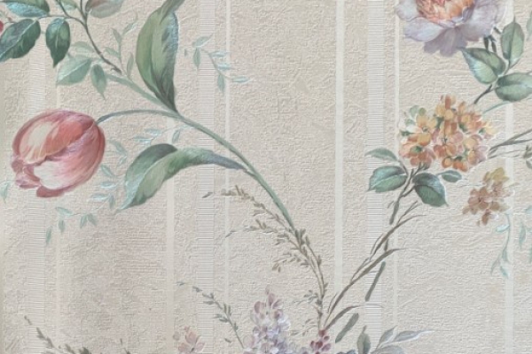 کاغذ دیواری دارای گل ها و برگ های رنگی و زمینه بافت رنگ طوسی و قهوه ای